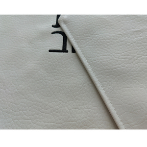 ปกหนังรูปหกเหลี่ยมทำมือสุดงดงาม พร้อมลายปักอักษรฮีบรู สำหรับปิดโต๊ะชาบาต ของขวัญที่สมบูรณ์แบบ - Product Image 4