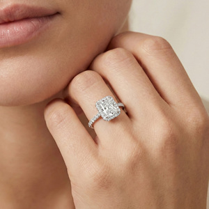 Anillo de Compromiso de Diamante Cultivado en Laboratorio de 2 Quilates con Corte Radiante y Halo Solitario para Mujer, Plata de Ley 925, Certificado IGI, para Boda o Fiesta - Product Image 2