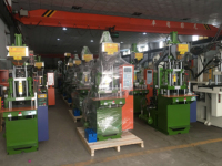 Máquina de moldeo por inyección vertical de PVC