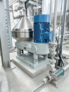 Centrifugeuse à disques automatique pour <span class=keywords><strong>la</strong></span> clarification et <span class=keywords><strong>la</strong></span> séparation du jus de fruits, idéale pour les lignes de traitement du jus de pomme, d'orange et de mangue - Product Image 2
