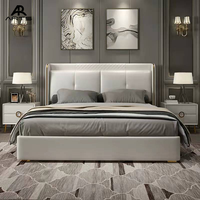 Lit double king-size italien moderne et luxueux Mobilier de chambre à coucher romantique et tendance en cuir souple Rangement pour lit king
