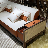 Sofa Seksional Kulit Bentuk L Modern Italia Rangka Kayu Sandaran Tangan Rotan Dua Warna Krem Oranye Perabot Ruang Tamu Villa Hotel