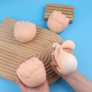 Juego de regalo de juguetes de arena exprimibles de papel, tijera y piedra al por mayor, lindo juguete interactivo de plástico suave y pelota de goma para niños - Product Image 1