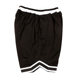 Shorts en maille noire classiques avec bandes latérales blanches, taille élastique, logo d'équipe personnalisé, shorts décontractés grande taille - Product Image 2