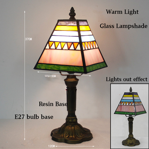 مصباح طاولة زخرفي بسيط على طراز تيفاني من الزجاج الملون، مصنوع يدويًا بأسلوب فني عتيق، إضاءة جانبية للسرير بقاعدة برونزية، ضوء دافئ 3500 كلفن - Product Image 2