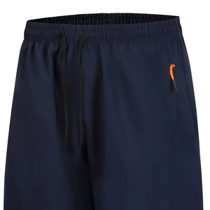 กางเกงขาสั้นกีฬาแห้งเร็วของผู้ชายน้ำหนักเบาพิเศษป้องกันริ้วรอยระบายอากาศโพลีเอสเตอร์/ สแปนเด็กซ์ - Product Image 1