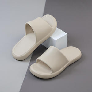 รองเท้าแตะในบ้านสำหรับผู้ชาย Eva รุ่นซัมเมอร์ กันลื่น ใส่สบาย พื้นนุ่ม พร้อมเม็ดนวดฝ่าเท้า ส้นสูง 3 ซม. - Product Image 1