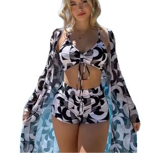 ชุดว่ายน้ำผู้หญิงคุณภาพสูงแบบสามชิ้นลายดอกไม้ พร้อมกระโปรงยาวคลุมตัว ชุดชายหาด บิกินี่แบบดันทรง - Product Image 1