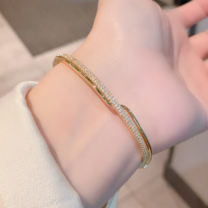 Pulsera ovalada de oro K para mujer, chapada en oro de 18 quilates, diseño de cielo estrellado con circonitas, joyería para fiestas - Product Image 3