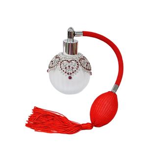 Flacon de parfum vintage 50 ml en verre avec long bouchon à pompe - Product Image 2