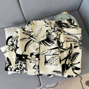 Set <span class=keywords><strong>Pigiama</strong></span> <span class=keywords><strong>Donna</strong></span> Autunno/Inverno in Cotone Traspirante con Motivi Floreali, Cardigan a Maniche Lunghe e Pantaloni, Design Jacquard in Stile Cinese - Product Image 4