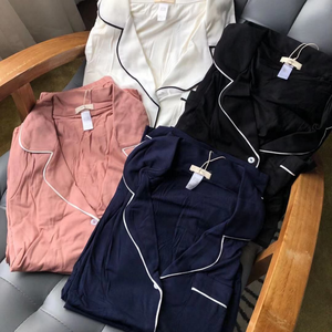 ชุดนอนผู้หญิง SUHE ผ้าโมดอล แขนสั้น เสื้อติดกระดุม กางเกงขาสั้น ชุดนอนสองชิ้น แต่งขอบด้วยผ้าตัดกัน - Product Image 6