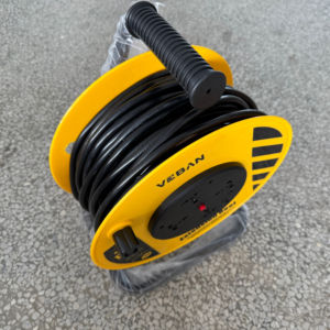 Enrouleur de câble <span class=keywords><strong>professionnel</strong></span> à 4 voies <span class=keywords><strong>Rallonge</strong></span> de 50 mètres avec support en fer Fil 3G1.5mm2 - Product Image 4