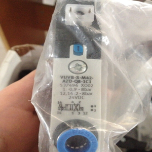 VUVB-S-M42-AZDwbr-Q6-1C1 VUVBSM42AZDQ61wbrC1 电磁阀全新加急发货 - Product Image 1