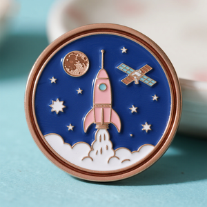Insignia de metal de la <span class=keywords><strong>misi</strong></span>ón espacial Fabricante OEM Pin de esmalte de lanzamiento de cohete personalizado - Product Image 3