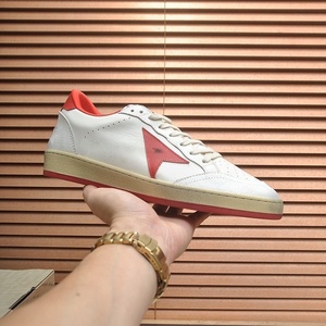 Zapatillas deportivas retro para mujer con estrella de cinco puntas, parte superior de malla de PU transpirable y ligera, zapatillas de running para hombre - Product Image 1