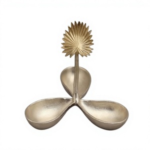 Bol de service artisanal moderne de luxe en métal poli pour fêtes, noix, dattes, fruits secs – Vaisselle de table écologique - Product Image 1