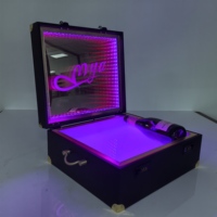 Boîte de présentation lumineuse LED personnalisée en acrylique pour viande, miroir intégré, mallette de transport pour bœuf, étui de présentation pour steak, finition or/argent