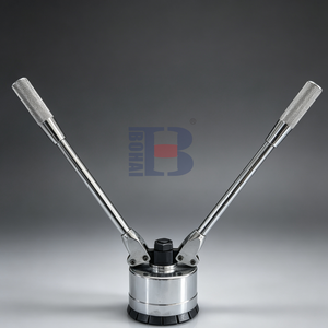 Machine de scellage et de capsulage de haute qualité pour couvercles de seaux, fûts et barils d'huile - Product Image 2