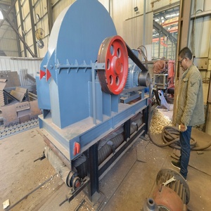 Broyeur à bois à disques, machine à broyer les branches d'arbres forestiers, capacité de 15 t/h, ouverture de 1700 mm, breveté - Product Image 1