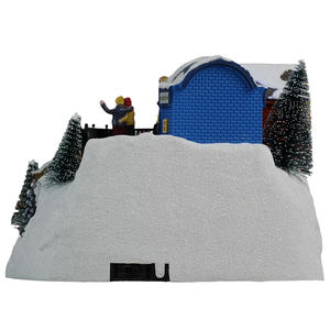 Décorations <span class=keywords><strong>de</strong></span> Noël Artisanales en Plastique, Village <span class=keywords><strong>de</strong></span> Noël Classique avec Lumières LED et Fonction Musicale, 8 Chansons <span class=keywords><strong>de</strong></span> Noël, 3AA Non Inclus - Product Image 5