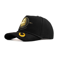 Casquette de baseball vintage western en coton premium, à visière incurvée, 5 panneaux structurés, avec patch cheval en métal doré et corde tressée, vente en gros