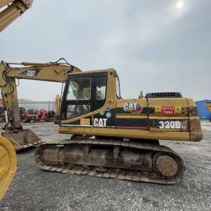 Excavatrice sur chenilles Caterpillar 320BL d'occasion avec peu d'heures de fonctionnement. Excavatrice Cat 320BL d'occasion en stock. - Product Image 1