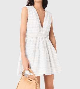 Robe évasée à rayures gaufrées et froissées pour femmes, col en V, taille smockée, volants asymétriques superposés, robe d'été pour club de plage - Product Image 4