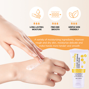 Crema de Manos Mini Altamente Recomendada, 5% Manteca de Karité, Hidratante y No Grasosa, Fórmula Reparadora y Suavizante para la Sequedad - Product Image 5