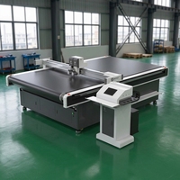 Machine de découpe automatique de tissus YuChon CNC pour rideaux et stores enrouleurs