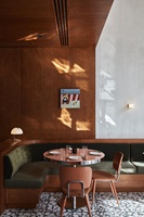 Ensemble de chaises de table à manger en cuir et bois au design moderne pour usage commercial pour l'extérieur, bar, cafés, cafés et restaurants en forme de U