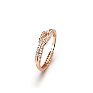Joyería al por Mayor de Alta Calidad, Anillo Ajustable con Cristales Pavé y Nudo de Amor Retorcido para Mujer - Product Image 2