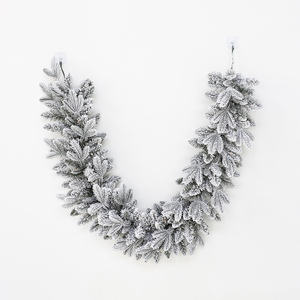 Guirlande de Noël 'enneigée' et collection de guirlandes vertes artificielles de 190 cm pour décoration murale intérieure - Product Image 1