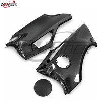 C7 modifié avec des ailes arrière larges en fibre de carbone Z06 et un bouchon de réservoir de carburant, pour Corvette C7 2014-2019