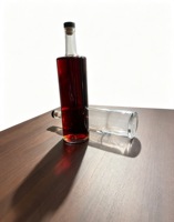 Bouteilles en verre JingAn pour spiritueux/vin/whisky 1750 ml, bouchon en liège, cylindre haut minimaliste, logo personnalisé, ODM OEM, vente en gros, vodka, gin