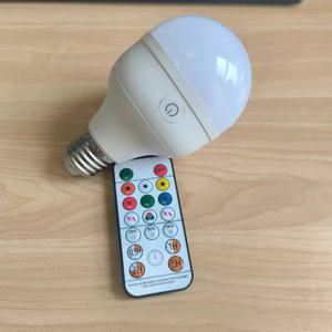 Bombilla LED Recargable por USB E26 E27, Bombilla LED RGB Portátil con Control Remoto, Bombilla Magnética para Emergencias, Camping y Armarios - Product Image 2