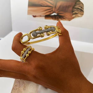 Bracciale rigido senza chiusura oro 18kt.Donna Gioielli