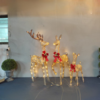Décorations de Noël : Ensemble de décorations lumineuses en fer forgé doré, motif traîneau tiré par des cerfs, pour centres commerciaux et hôtels