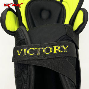 Protectores de Espinilla Elite Vik-Max Series OEM, Espuma de Doble Densidad Ventilada con Ajuste Anatómico, Equipo de Protección para Hockey - Product Image 5