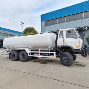 Camión Cisterna de Agua Todoterreno Chengli 6X6, Camión Aspersor de Agua en Venta - Product Image 3