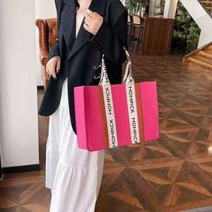 Bolso de mano de fieltro grueso de gran capacidad para mujer, estilo moderno 2026, ideal para regalos festivos y exposiciones. - Product Image 2