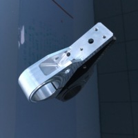 Support mécanique en alliage d'aluminium usiné CNC 5 axes à tolérance stricte, anodisation noire, pièce de support d'équipement OEM personnalisée