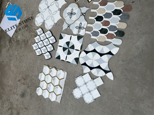 Piastrelle a Mosaico con Design Moderno a Foglia e Fiore <span class=keywords><strong>in</strong></span> <span class=keywords><strong>Marmo</strong></span> Bianco di Carrara Italiano <span class=keywords><strong>per</strong></span> <span class=keywords><strong>Pavimenti</strong></span> e Pareti di Ville, <span class=keywords><strong>Marmo</strong></span> Bianco Greco di Thassos - Product Image 2