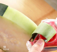 Accueil Outils de cuisine Râpe à légumes trois en un Éplucheur de pommes de terre rotatif pour fruits