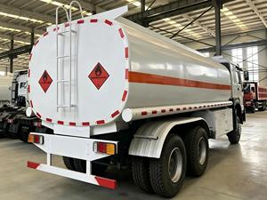 Châssis de transport de marchandises multiples disponibles, types de véhicules de transport de marchandises 15-35m³, camion-citerne à huile Sinotruk, camion-citerne automatique, prix du véhicule - Product Image 5