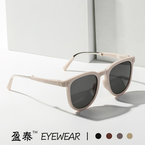 Folding Sunglasses <b>Black</b> Frame Pc Lens Uv400 Protection For Women With Round Case - Product Image 2