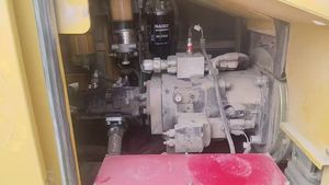 รถเครนตีนตะขาบมือสอง ราคาถูก โปรโมชั่นพิเศษ 85 ตัน รับน้ำหนักได้สูงสุด เครื่องยนต์อีซูซุ สภาพดี ใช้งานได้ ปี 2019 จากเซี่ยงไฮ้ - Product Image 4