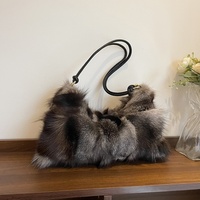 Sac à bandoulière vintage en fausse fourrure de renard pour l'automne et l'hiver, sac sous le bras en fourrure patchwork, sac à main zippé grande capacité, sac de mode pour femme