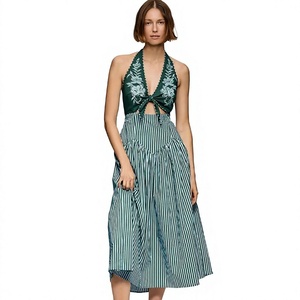 Robe de soirée élégante de haute qualité, faite à la main, style Farm Rio Anthropologie, col en V, découpes, taille basse, longueur ras du sol, coupe crayon, antistatique - Product Image 2