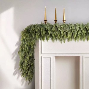 Guirlande artificielle en cèdre 150 cm, décoration de Noël faite à la main, couronne de plantes vertes - Product Image 2